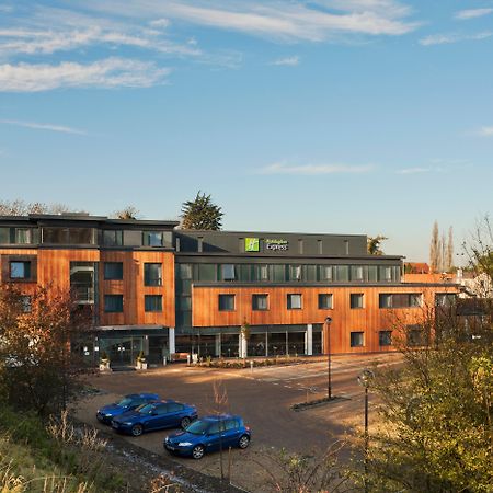 Holiday Inn Express Cambridge Duxford M11 Jct 10 By Ihg Bagian luar foto