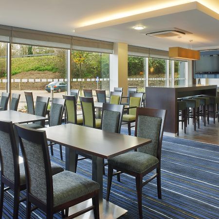 Holiday Inn Express Cambridge Duxford M11 Jct 10 By Ihg Bagian luar foto