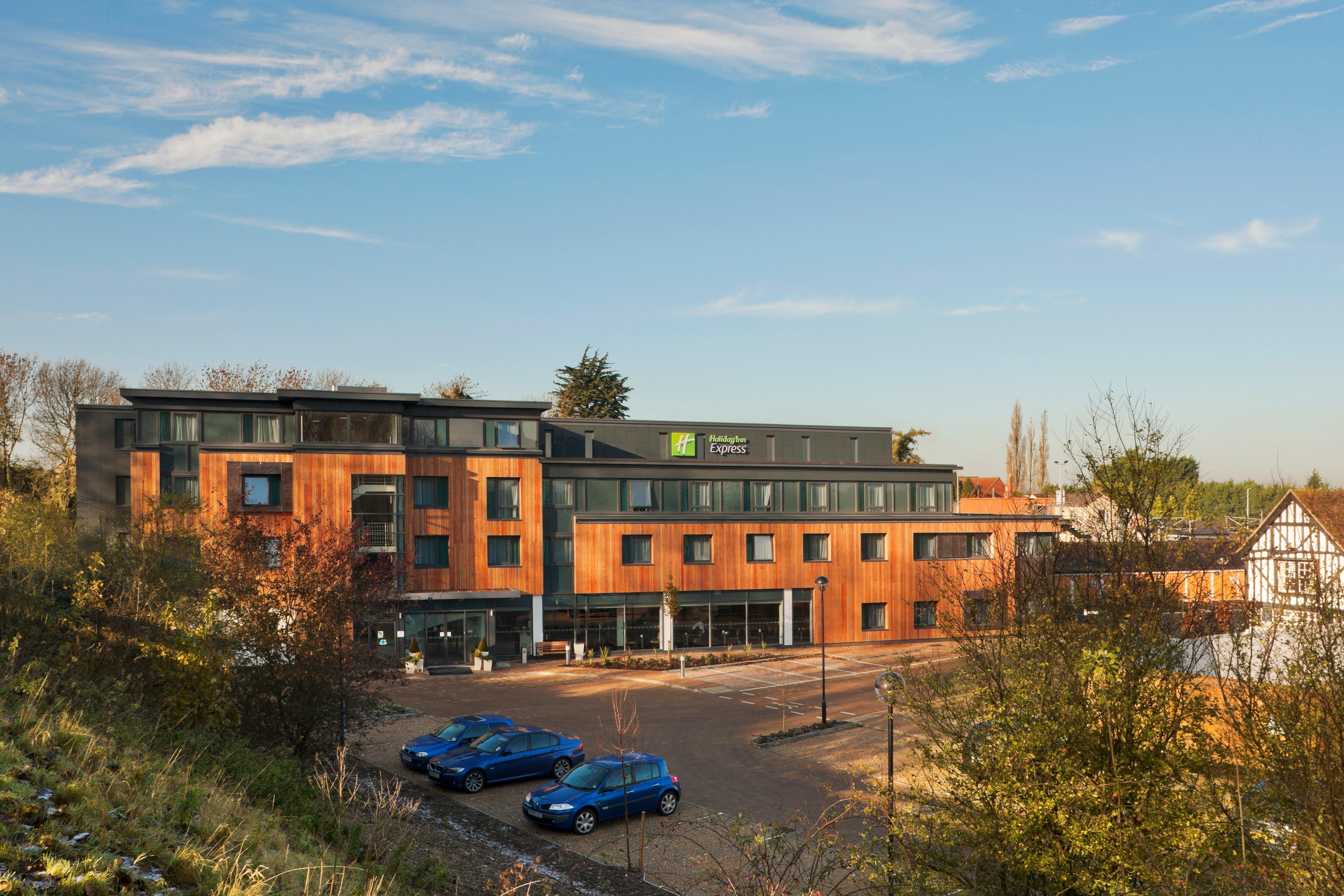 Holiday Inn Express Cambridge Duxford M11 Jct 10 By Ihg Bagian luar foto
