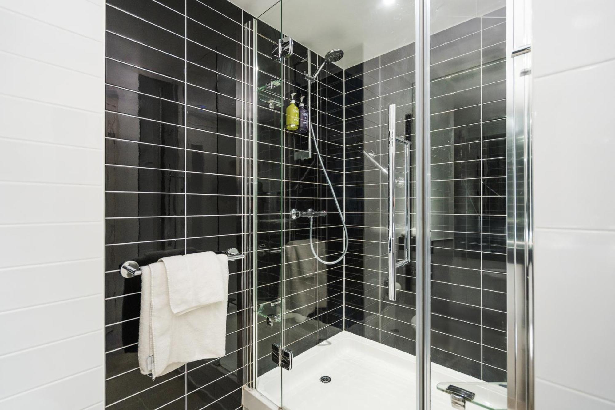 Holiday Inn Express Cambridge Duxford M11 Jct 10 By Ihg Bagian luar foto