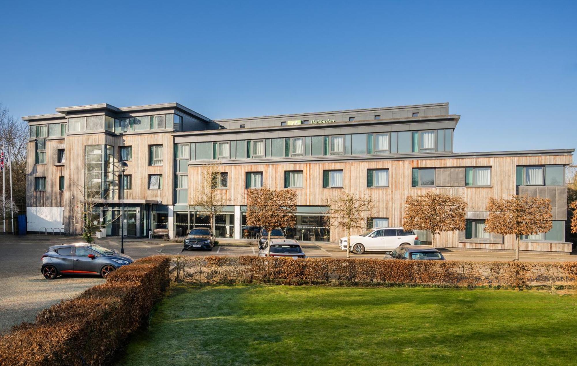 Holiday Inn Express Cambridge Duxford M11 Jct 10 By Ihg Bagian luar foto