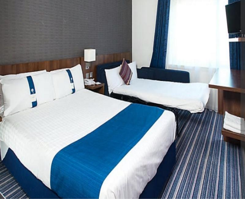Holiday Inn Express Cambridge Duxford M11 Jct 10 By Ihg Bagian luar foto