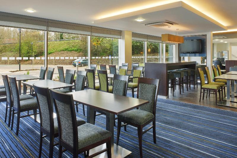 Holiday Inn Express Cambridge Duxford M11 Jct 10 By Ihg Bagian luar foto