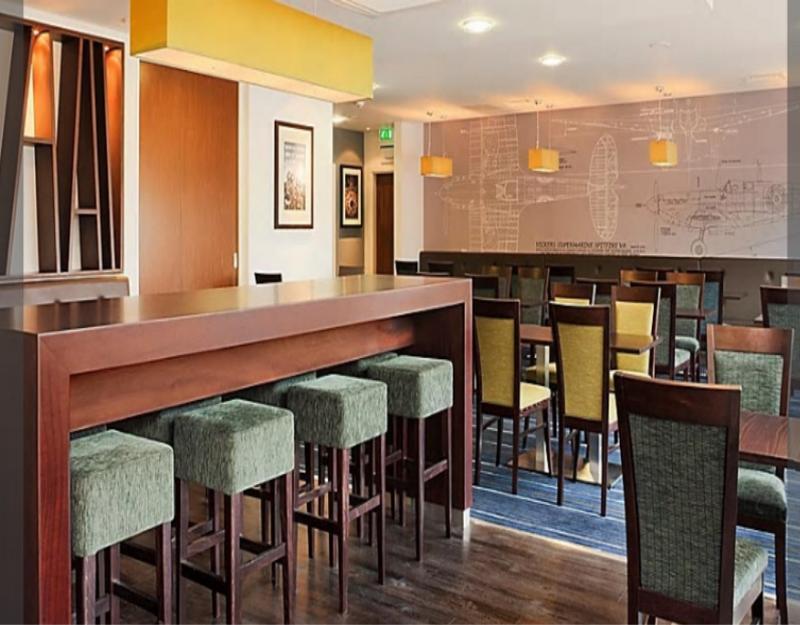 Holiday Inn Express Cambridge Duxford M11 Jct 10 By Ihg Bagian luar foto